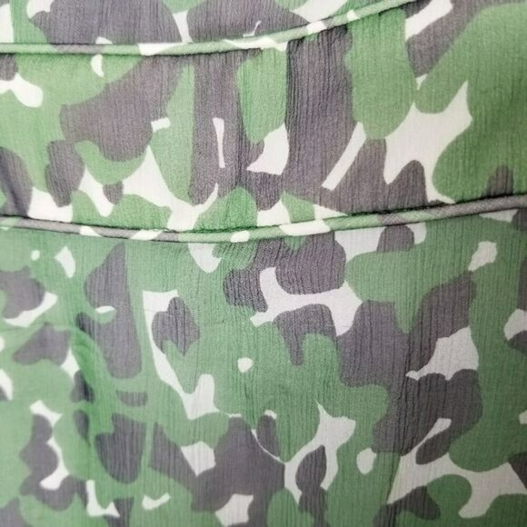 J.CREW Silk Cami Tank Top‎ Womens 6 Camouflage Army Green Spaghetti Straps EUC - Picture 7 of 9